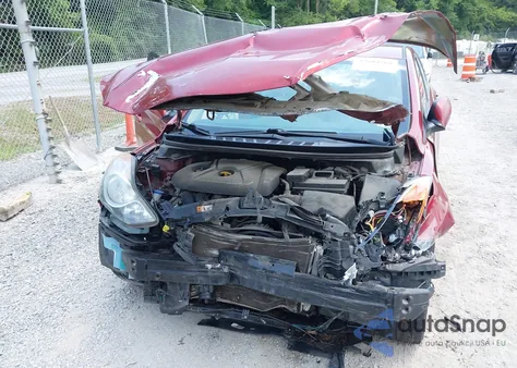 2013 Hyundai Elantra Gls z USA, uszkodzony, nr VIN 5NPDH4AE0DH239536